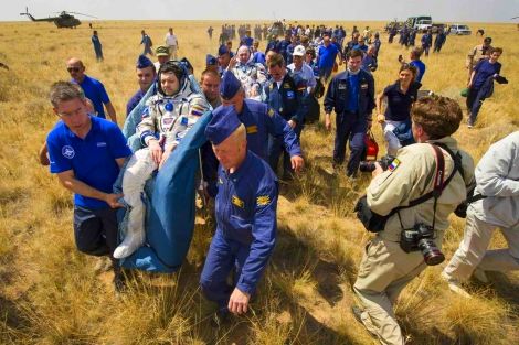 DE VUELTA DESDE EL ESPACIO