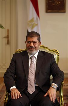 MURSI SE NIEGA A CEDER ANTE LAS PROTESTAS