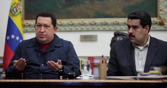 PERPLEJOS CON LA SALUD COMPLEJA DE CH&Aacute;VEZ