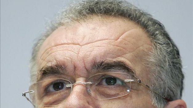 NO LEVANTAN CABEZA