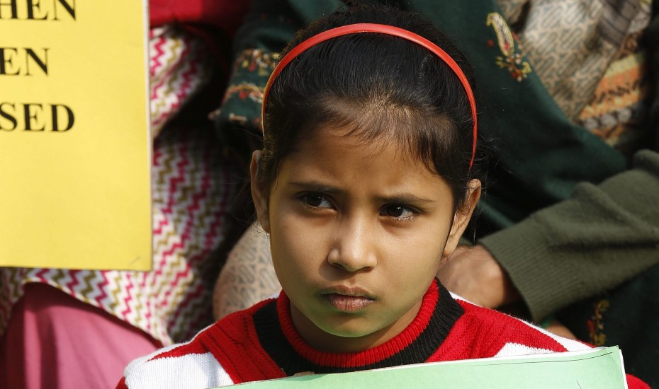 SUMA Y SIGUE EN LA INDIA: NI&Ntilde;A DE 3 A&Ntilde;OS VIOLADA