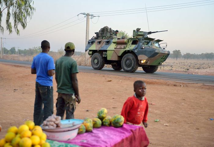 SUMA Y SIGUE EN MALI: ATACAR PARA LA PAZ