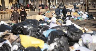 BASURA Y VANDALISMO TOMAN SEVILLA