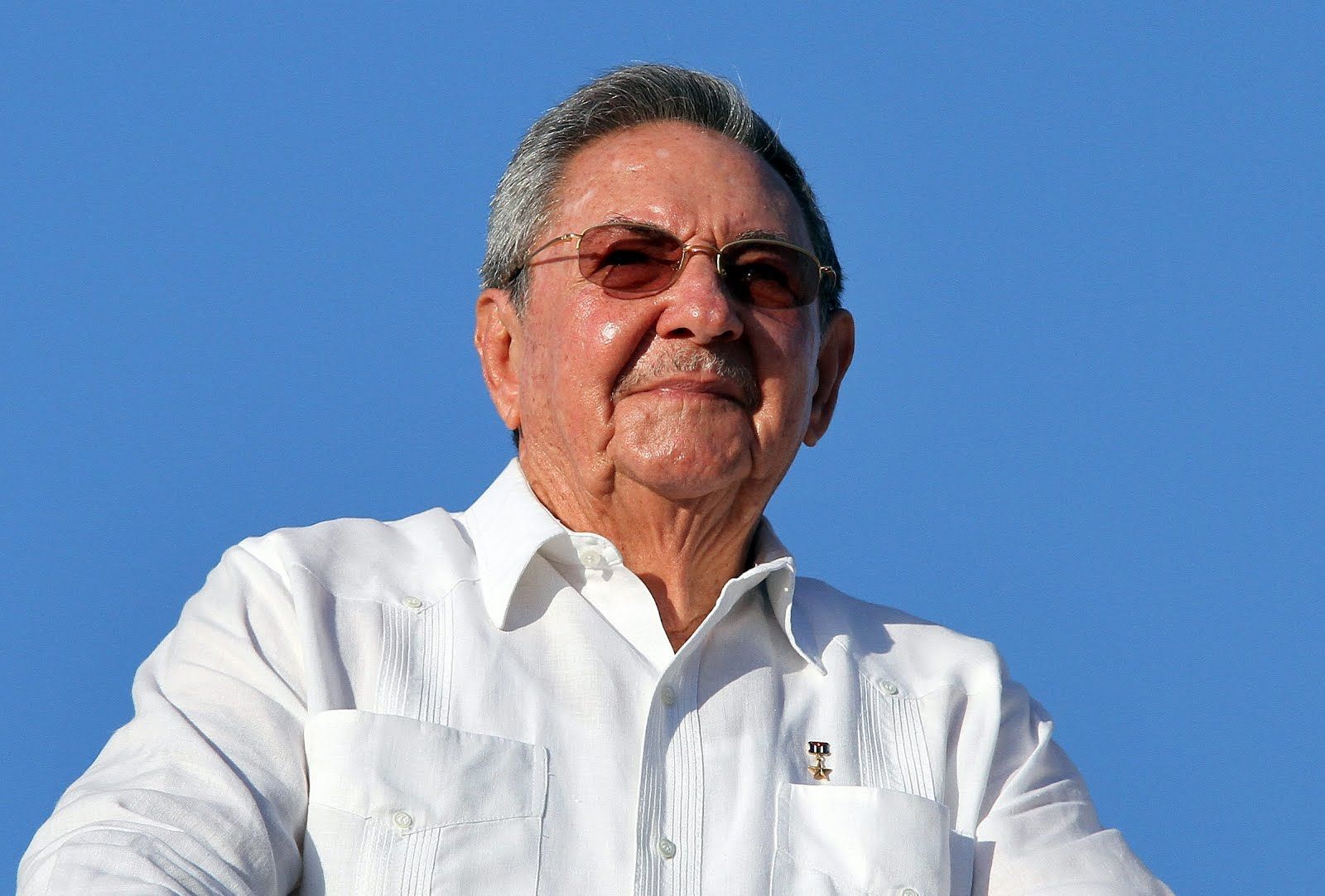 NO NOS CREEMOS NADA, SE&Ntilde;OR RA&Uacute;L