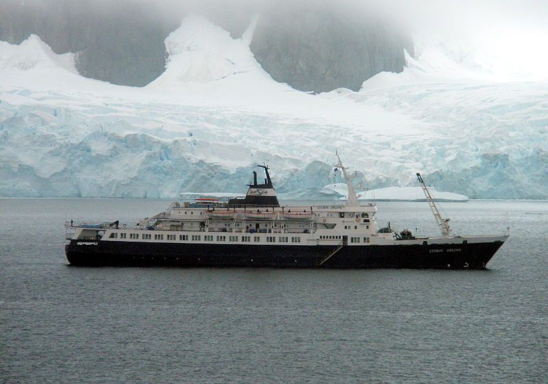 CRUCERO A LA DERIVA...