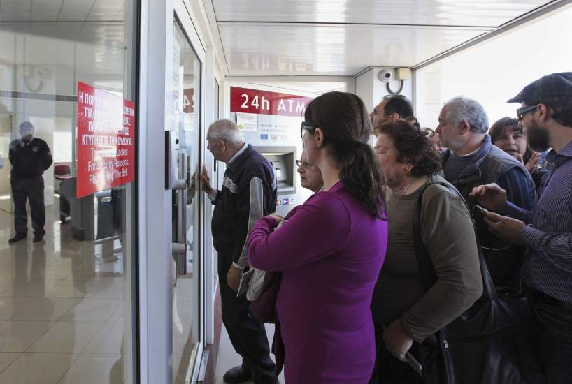 CHIPRE SEGUIR&Aacute; UN MES M&Aacute;S CON RESTRICCIONES BANCARIAS