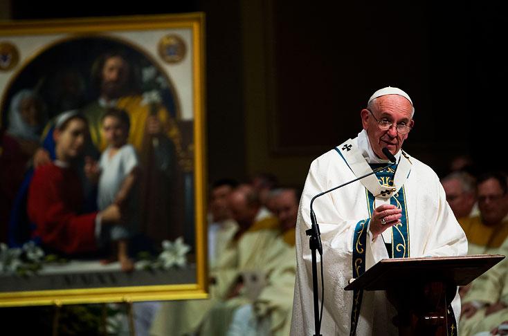 EL PAPA LLAMA ‘RETRASO CON LA MUJER’ A LA IGNORANCIA TOTAL Y ABSOLUTA DE LA IGLESIA SOBRE LO FEMENINO