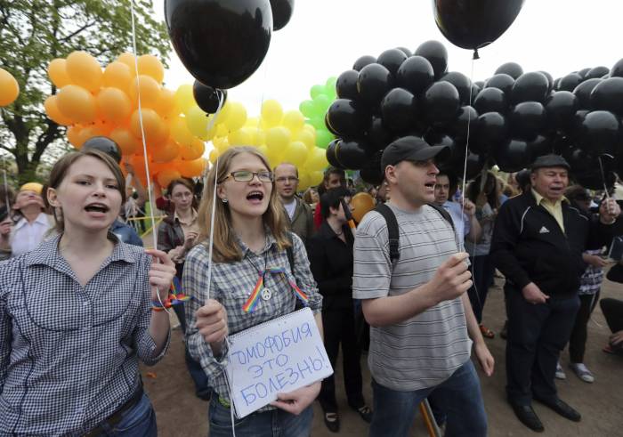 PUTIN SIGUE EN SU CRUZADA CONTRA LOS HOMOSEXUALES