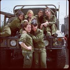 MUJERES SOLDADO ESCANDALIZAN AL EJERCITO ISRAELI