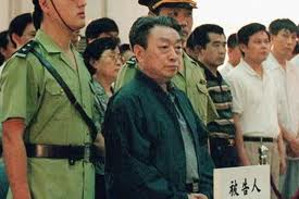 CHINA: MUERE EL REPRESOR DE TIANANMEN Y AVISO A LAS MUJERES.
