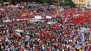 SIGUEN PROTESTAS EN TURQUIA