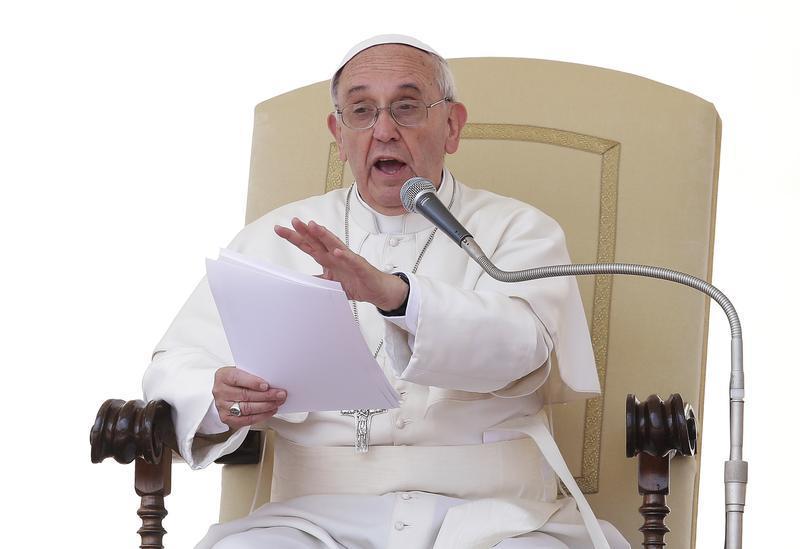 EL PAPA QUIERE HACER MÁS POLÍTICA