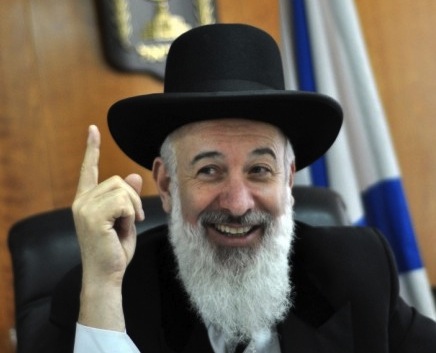 GRAN RABINO ASHKENAZÍ DE ISRAEL: CESE POR CORRUPCIÓN