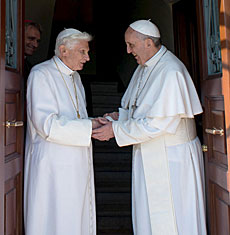 DOS SANTOS PAPALES