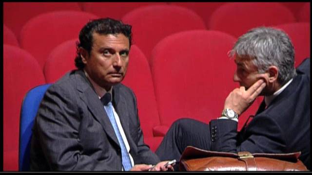 EL CAPITÁN DEL COSTA CONCORDIA ES UN CARADURA
