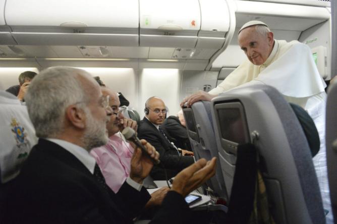 FRASES DEL PAPA FRANCISCO… “CUIDADO CON EL MATIZ”