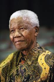 SUDÁFRICA ESPERA QUE SE RECUPERE, PERO AL MISMO TIEMPO NO DESCONECTARÁN A MANDELA, MIENTRAS SUS ÓRGANOS NO FALLEN POR COMPLETO.