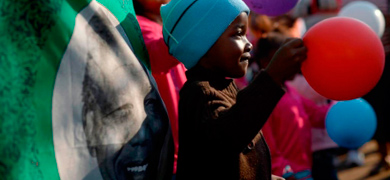 OPTIMISMO EN TORNO A MANDELA DESPUÉS DE UN MES DE SU INGRESO EN EL HOSPITAL