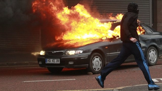 LA INTOLERANCIA, INTRANSIGENCIA E INCULTURA CONTINÚA EN IRLANDA
