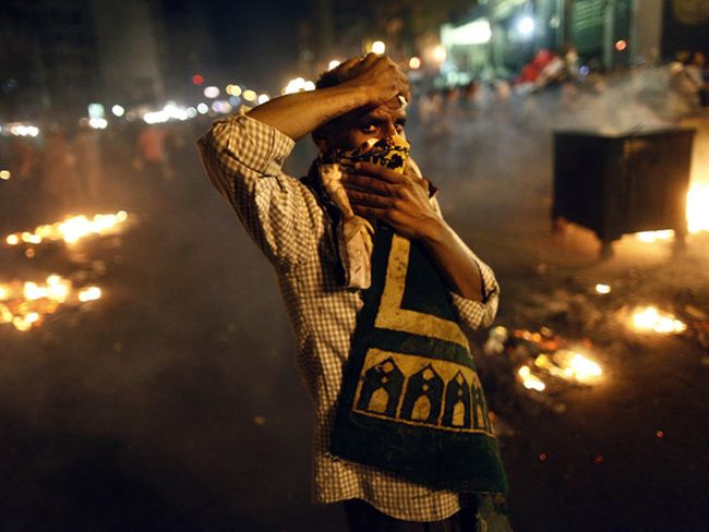 PROTESTAS ENTRE PARTIDARIOS Y OPOSITORES A MURSI