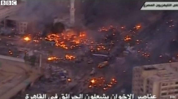 CIENTOS DE MUERTOS POR LAS CARGAS POLICIALES EN EGIPTO