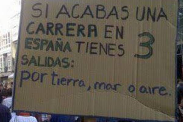 EMIGRACIÓN DE LA MITAD DE LOS JÓVENES ESPAÑOLES