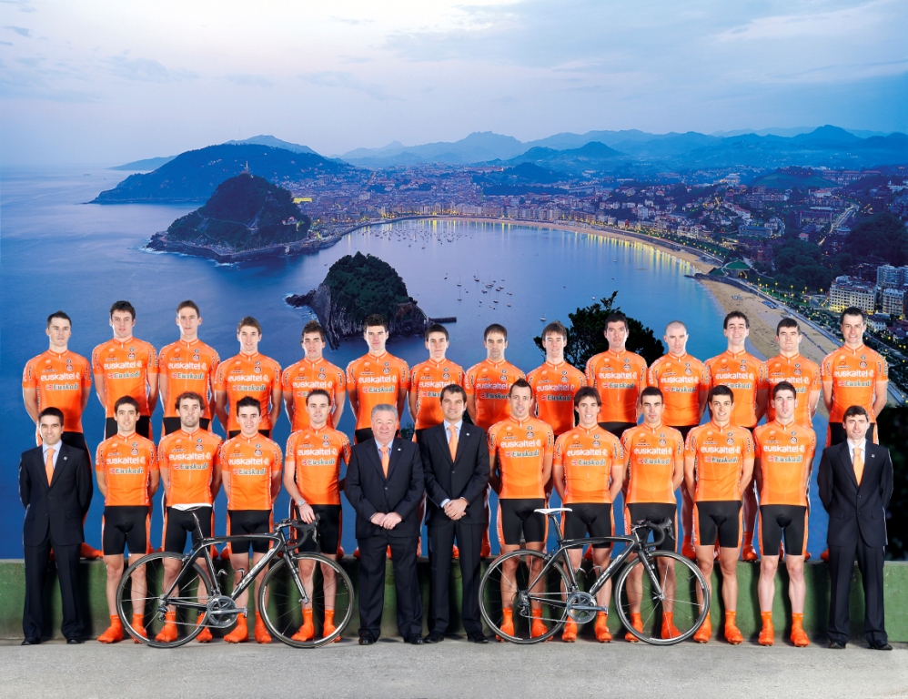 EL EQUIPO EUKALTEL NOS DICE ADIÓS