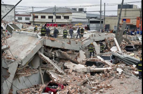 DERRUMBE DE UN EDIFICIO EN BRASIL