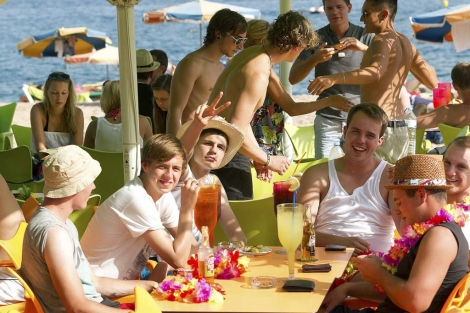 LOS TURISTAS DE AGOSTO BATIERON UN RECORD DE GASTOS