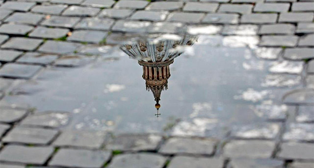 GANA LA BANCA VATICANA