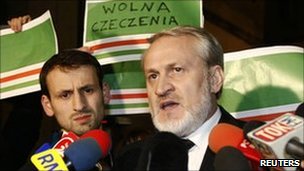CHECHENIA VUELVE A RECLAMAR