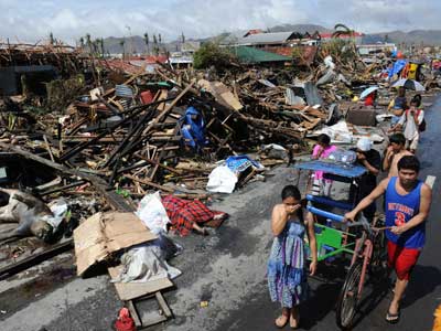 HAIYAN SIEMBRA EL DRAMA Y LA DESTRUCCIÓN EN FILIPINAS