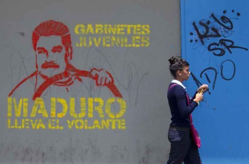 MADURO LLEVA EL VOLANTE CON LOS QUE 'TIRAN DE LEVITA'