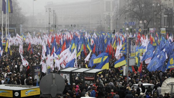 SIGUEN LOS GRITOS PRO EUROPEOS EN KIEV