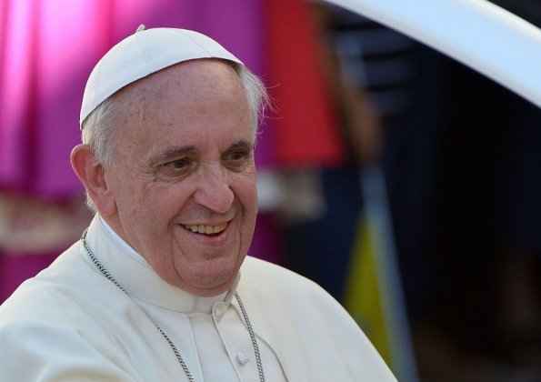 PAPA FRANCISCO: “QUE EL GRITO DE LOS POBRES NO NOS DEJE NUNCA INDIFERENTES”