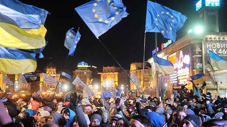 CONTINÚAN LAS REVUELTAS EN KIEV