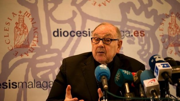 EL CARDENAL DEMANDADO POR COLEGAS