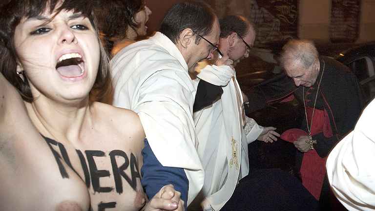 PECATA MINUTA DE FEMEN ANTE EL CARDENAL ROUCO