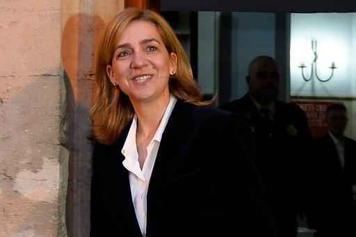DA USTED MUY MALA IMAGEN COMO MUJER, DOÑA CRISTINA