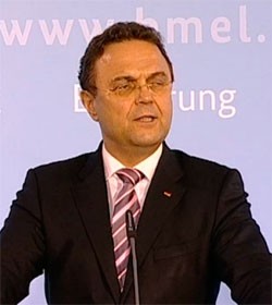 DIMITE UN MINISTRO EN ALEMANIA , ¿Y EN ESPAÑA?
