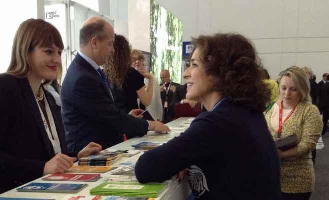 ANA BOTELLA PROMOCIONA SEXUALMENTE A MADRID