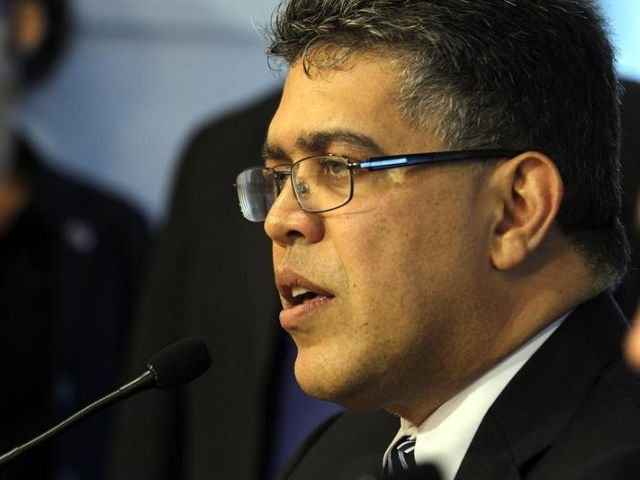 VENEZUELA: EXPLICACIONES AL EXTERIOR MIENTRAS SIGUE EL DRAMA EN EL PAÍS