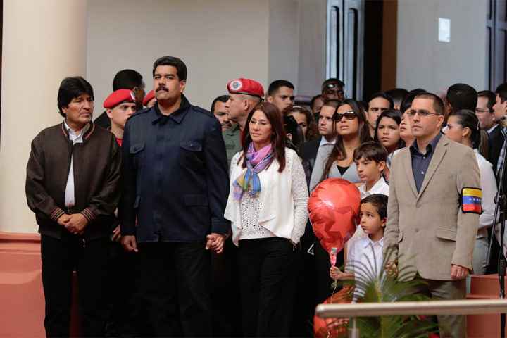 LA INMADUREZ DE MADURO LE LLEVA A ROMPER CON PANAMÁ