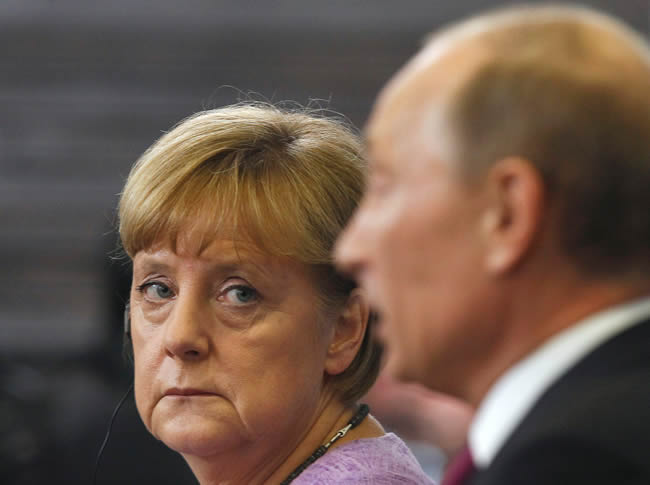 PUTIN SIGUE A LO SUYO SIN IMPORTARLE EL QUÉ DIRÁN