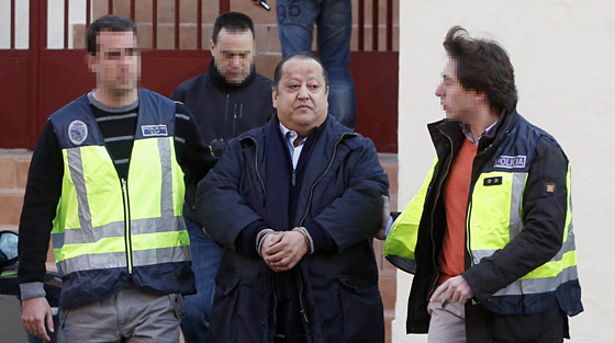 TODOS LOS ALUMNOS Y TODOS LOS CURSOS ERAN FALSOS