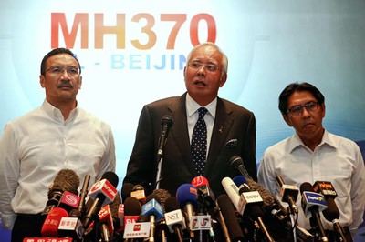 LAS AUTORIDADES MALAYAS SABEN DÓNDE ESTÁ EL AVIÓN