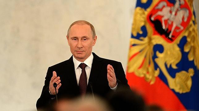 VLADíMIR PUTIN FIRMA LA ANEXIÓN DE CRIMEA A LA FEDERACIÓN RUSA
