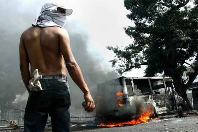 CONTINÚAN LOS ENFRENTAMIENTOS EN VENEZUELA