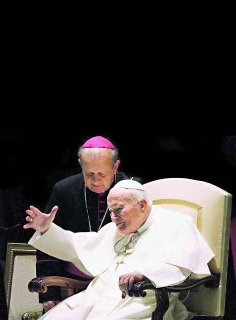 ACTO IRRESPETUOSO CON DOCUMENTOS DE JUAN PABLO II