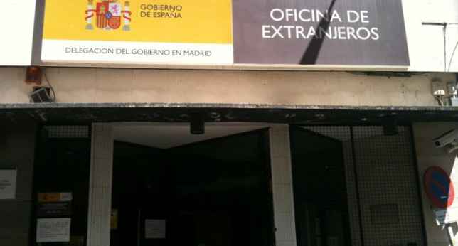 CADA VEZ SE VAN MÁS PERSONAS DE ESPAÑA